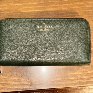 Green Kate spade pull around wallet